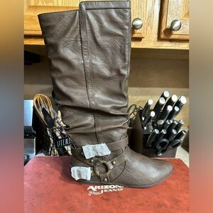 New in Box Arizona women’s Tall Boots Dark Brown size 9.5